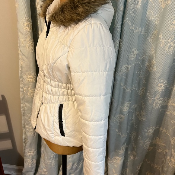 Celebrity Pink - Picture 3 of 4